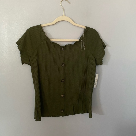 No Boundaries Tops - No boundaries ribbed olive top 3x